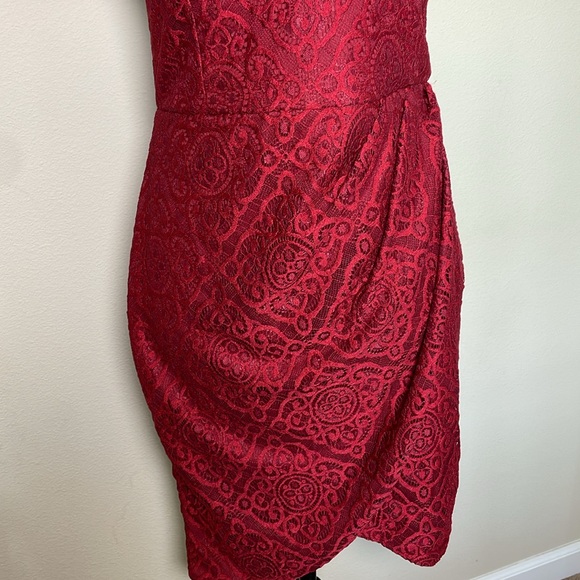 lulus red lace bodycon dress size Large NWT - Picture 4 of 12
